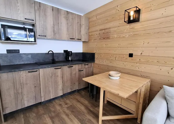 Le France - Joli Moderne Mae-9001 *